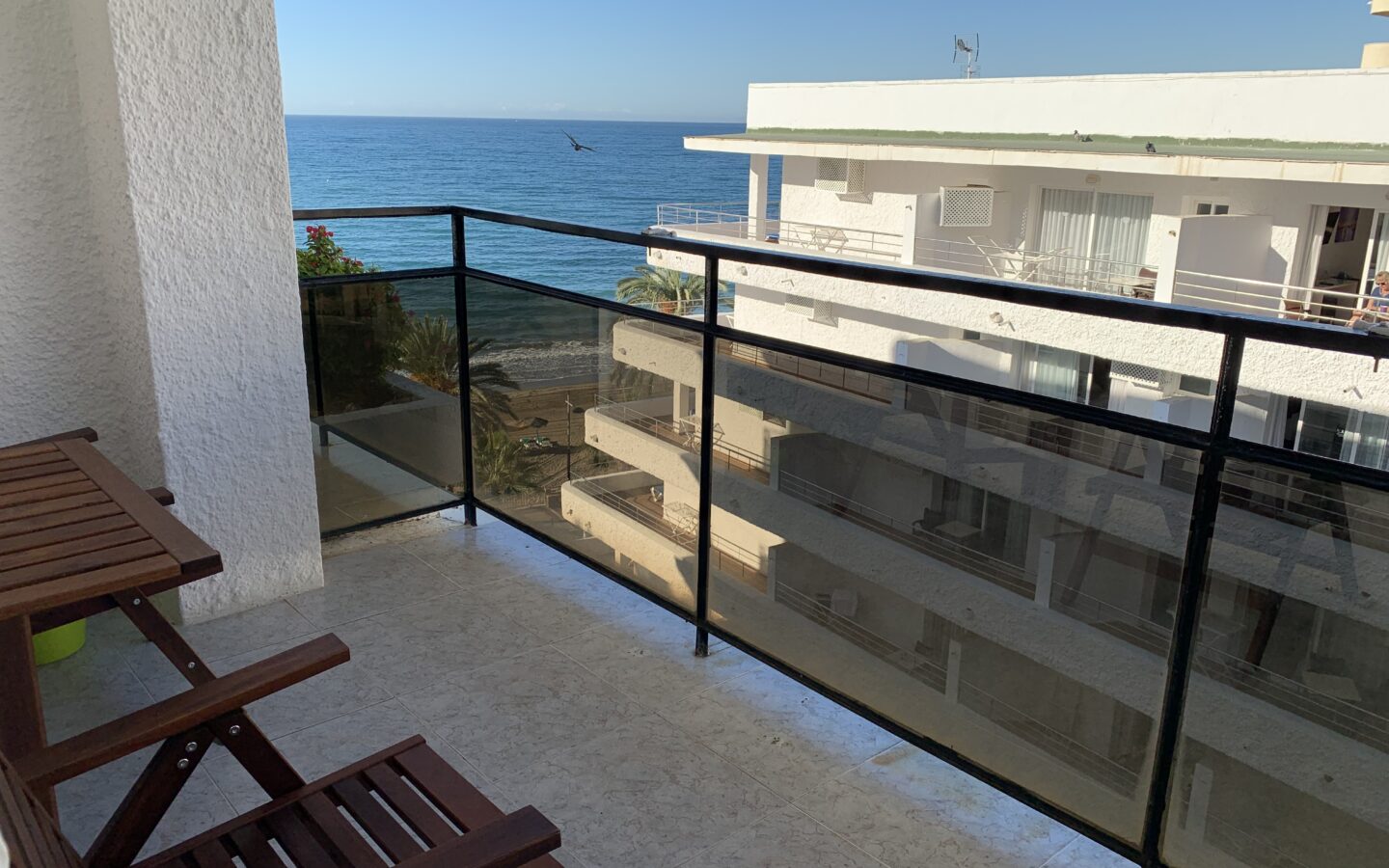 Marbella – Top Floor Beachfront Central Apartment With Views
