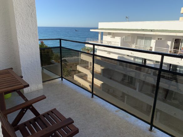 Marbella – Top Floor Beachfront Central Apartment With Views