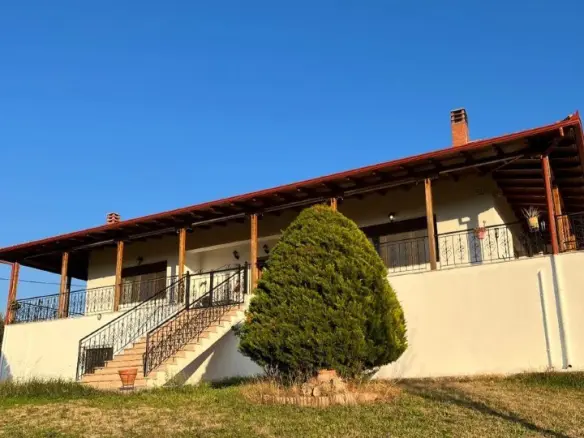 Detached House In Poligiros, Greece (350 M²)