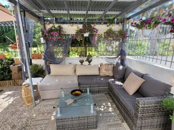 Detached House 180 M² In The Suburbs Of Thessaloniki
