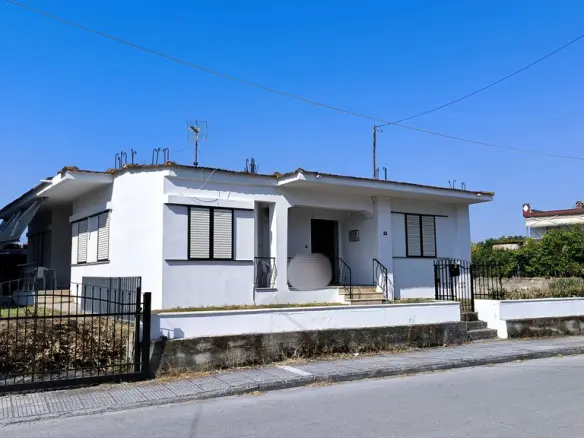 3-bedroom Detached House In Paralia, Greece (120 M²)