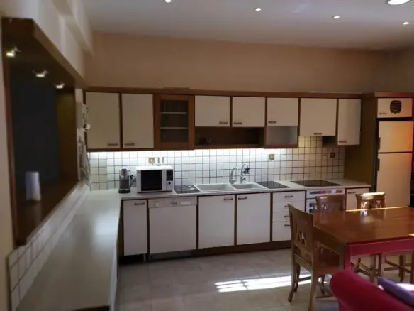 Detached House 285 M² In The Suburbs Of Thessaloniki