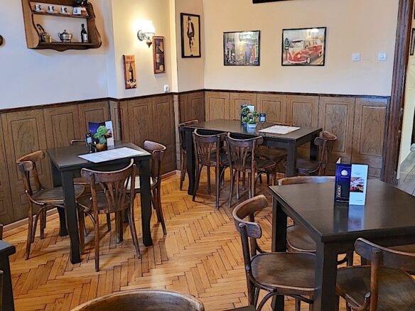 Villa With Restaurant On The Ground Floor Grădina Icoanei