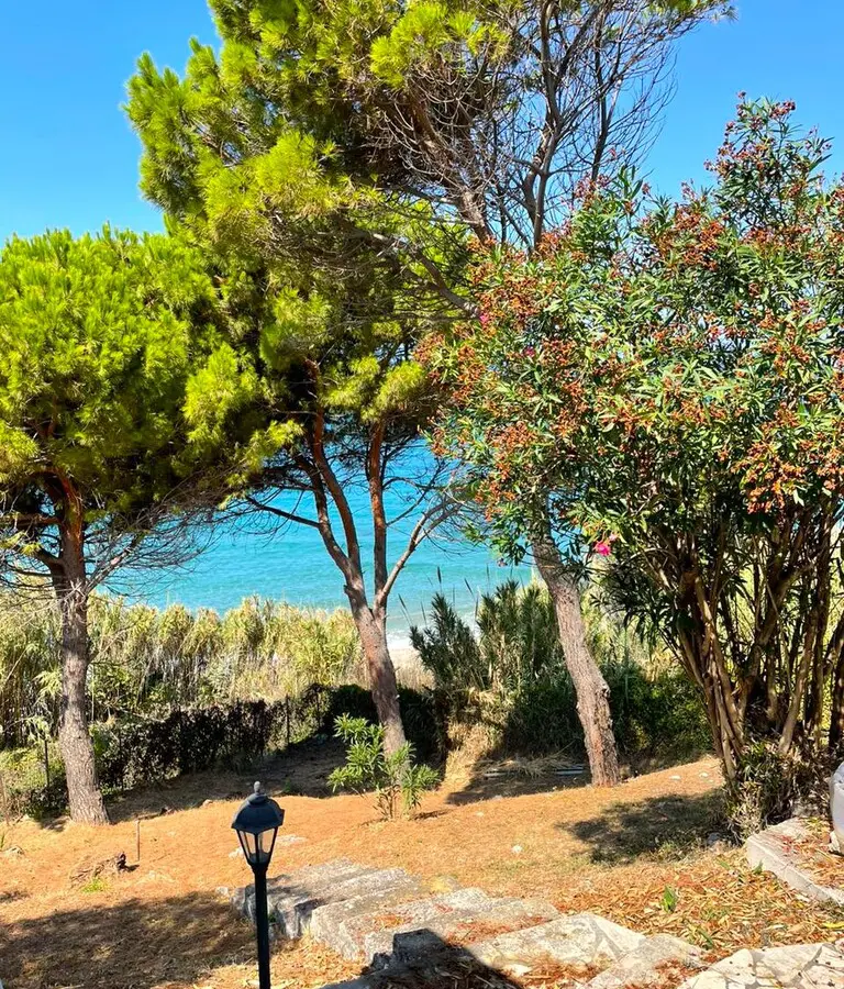 Villa 265 M² In Corfu