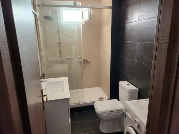 Detached House In Kalivia Thorikou, Greece (239 M²)