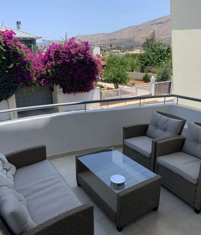Detached House In Kalivia Thorikou, Greece (239 M²)