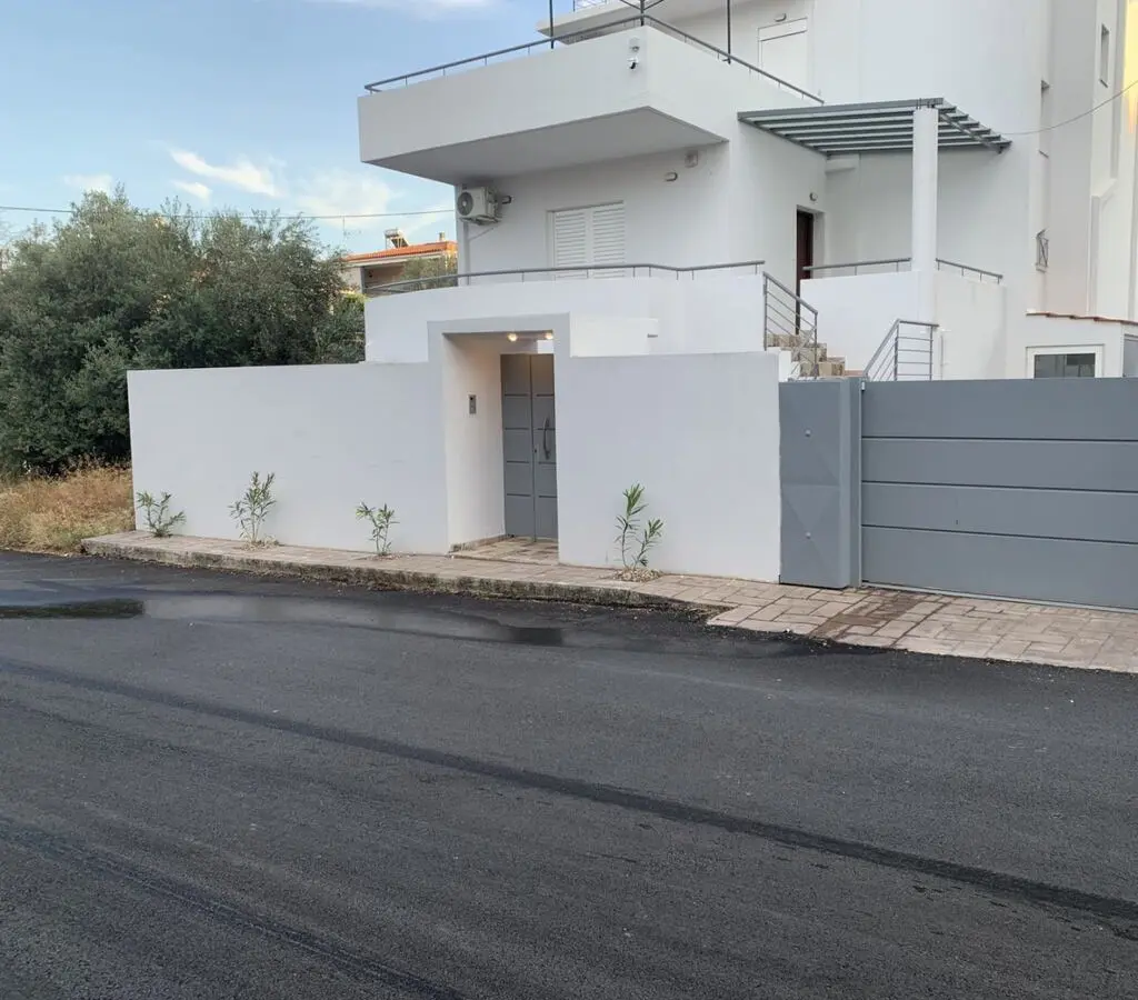 Detached House In Kalivia Thorikou, Greece (239 M²)