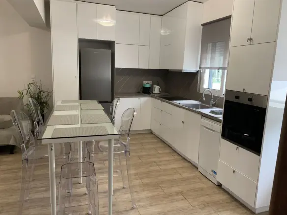 Detached House In Kalivia Thorikou, Greece (239 M²)