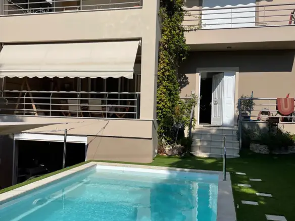 Detached House In Kalivia Thorikou, Greece (310 M²)