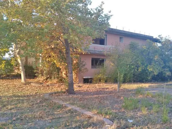 Commercial Property In Katerini, Greece (826 M²)