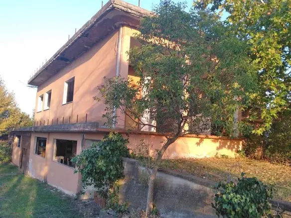 Commercial Property In Katerini, Greece (826 M²)
