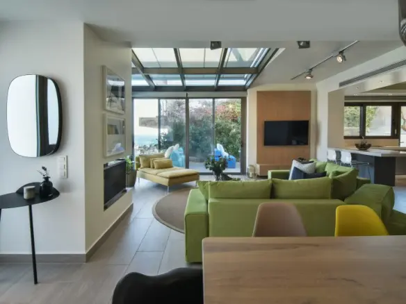 3-bedroom Villa In Kalivia Thorikou, Greece (240 M²)