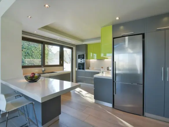 3-bedroom Villa In Kalivia Thorikou, Greece (240 M²)