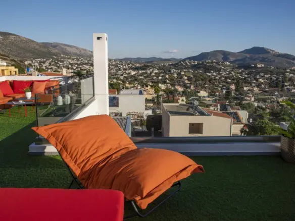 3-bedroom Villa In Kalivia Thorikou, Greece (240 M²)