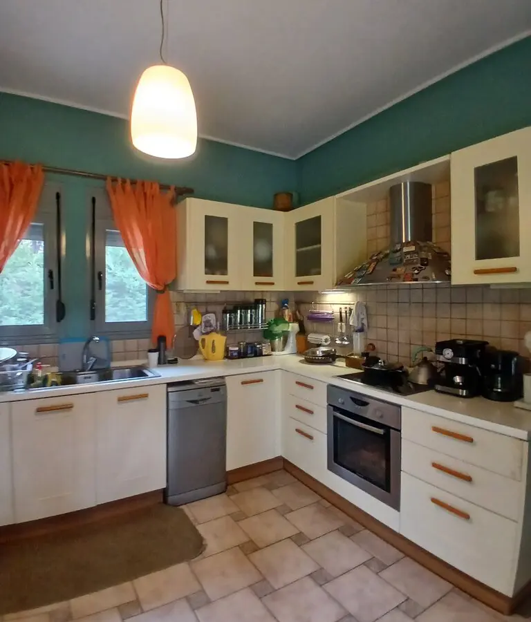 4-bedroom Detached House In Kamena Vourla, Greece (170 M²)