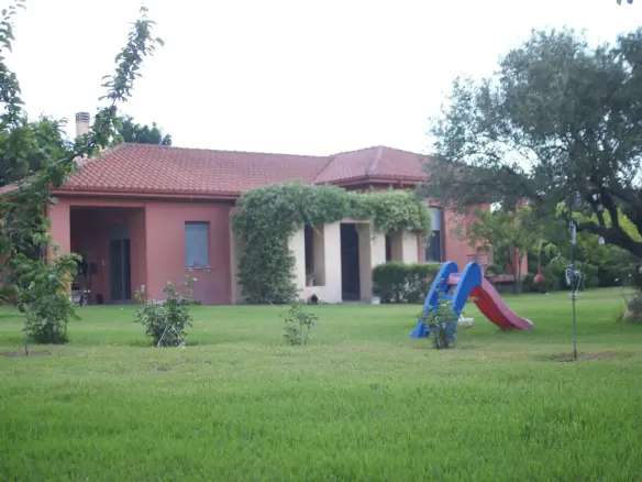4-bedroom Detached House In Kamena Vourla, Greece (170 M²)