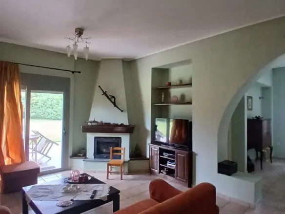 4-bedroom Detached House In Kamena Vourla, Greece (170 M²)