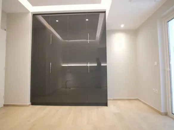 1-bedroom Flat In Vari – Varkiza, Greece (63 M²)