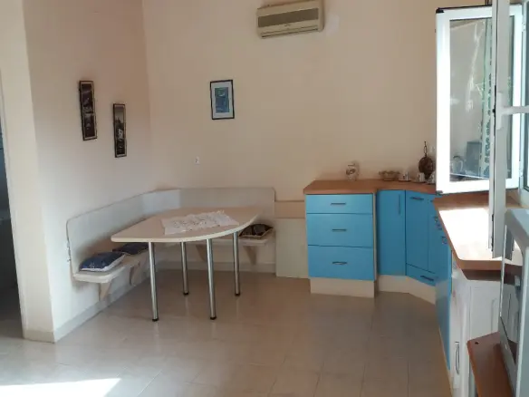 3-bedroom Detached House In Thisvi, Greece (102 M²)