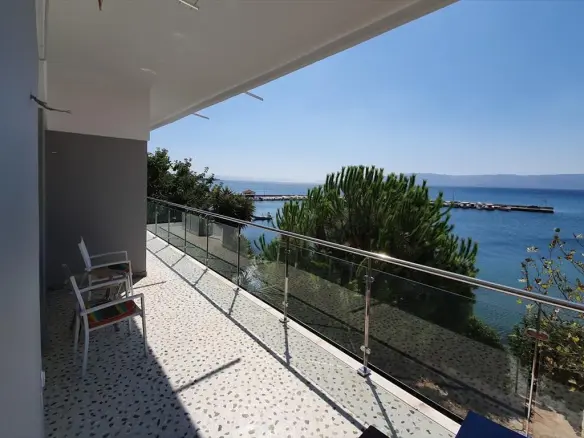 Hotel In Amarinthos, Greece (307 M²)