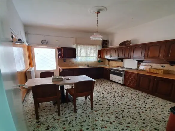 Hotel In Amarinthos, Greece (307 M²)