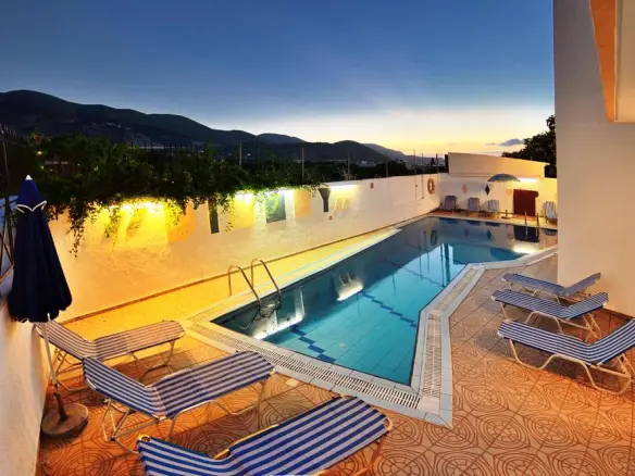 Hotel In Mallia, Greece (750 M²)