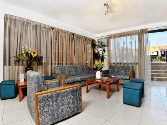 Hotel In Mallia, Greece (750 M²)