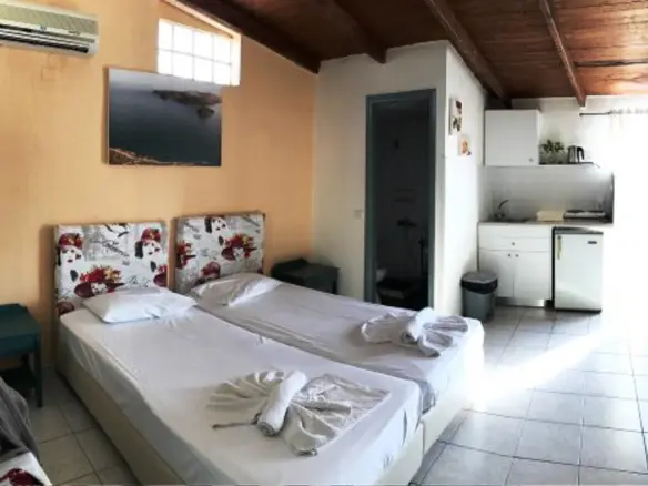 Hotel In Mallia, Greece (750 M²)