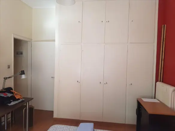 3-bedroom Flat In Voula, Greece (150 M²)