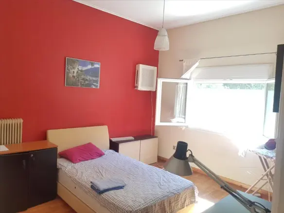 3-bedroom Flat In Voula, Greece (150 M²)