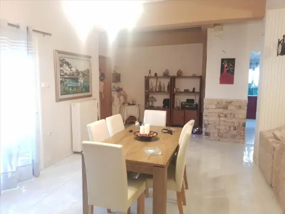 3-bedroom Flat In Voula, Greece (150 M²)