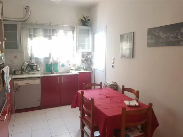 3-bedroom Flat In Voula, Greece (150 M²)