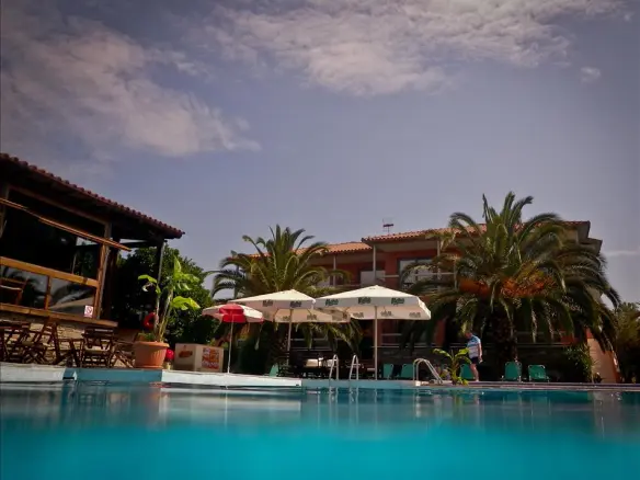 Hotel In Kassandra, Greece (1.260 M²)