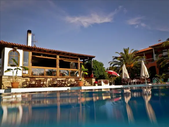 Hotel In Kassandra, Greece (1.260 M²)