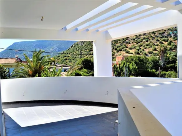 Complex In Kalivia Thorikou, Greece (707 M²)