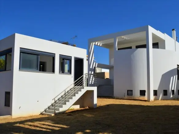 Complex In Kalivia Thorikou, Greece (707 M²)