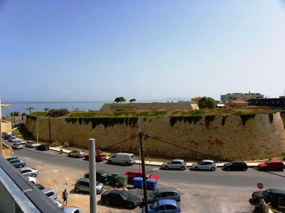 Business In Heraclion Cretes, Greece (1.583 M²)