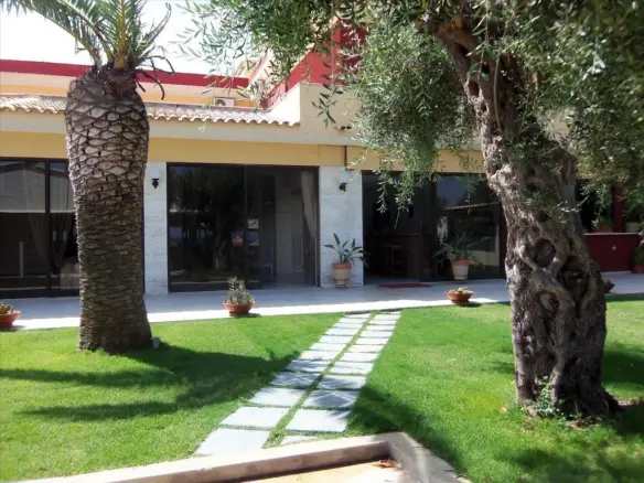 Hotel In Corfu, Greece (997 M²)