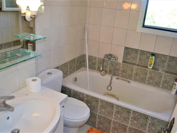 6-bedroom Detached House In Corfu, Greece (205 M²)