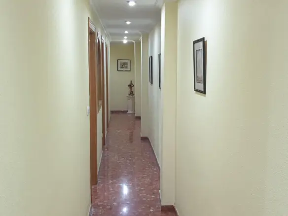 3-bedroom Flat In Elche, Spain (110 M²)