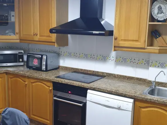 3-bedroom Flat In Elche, Spain (110 M²)