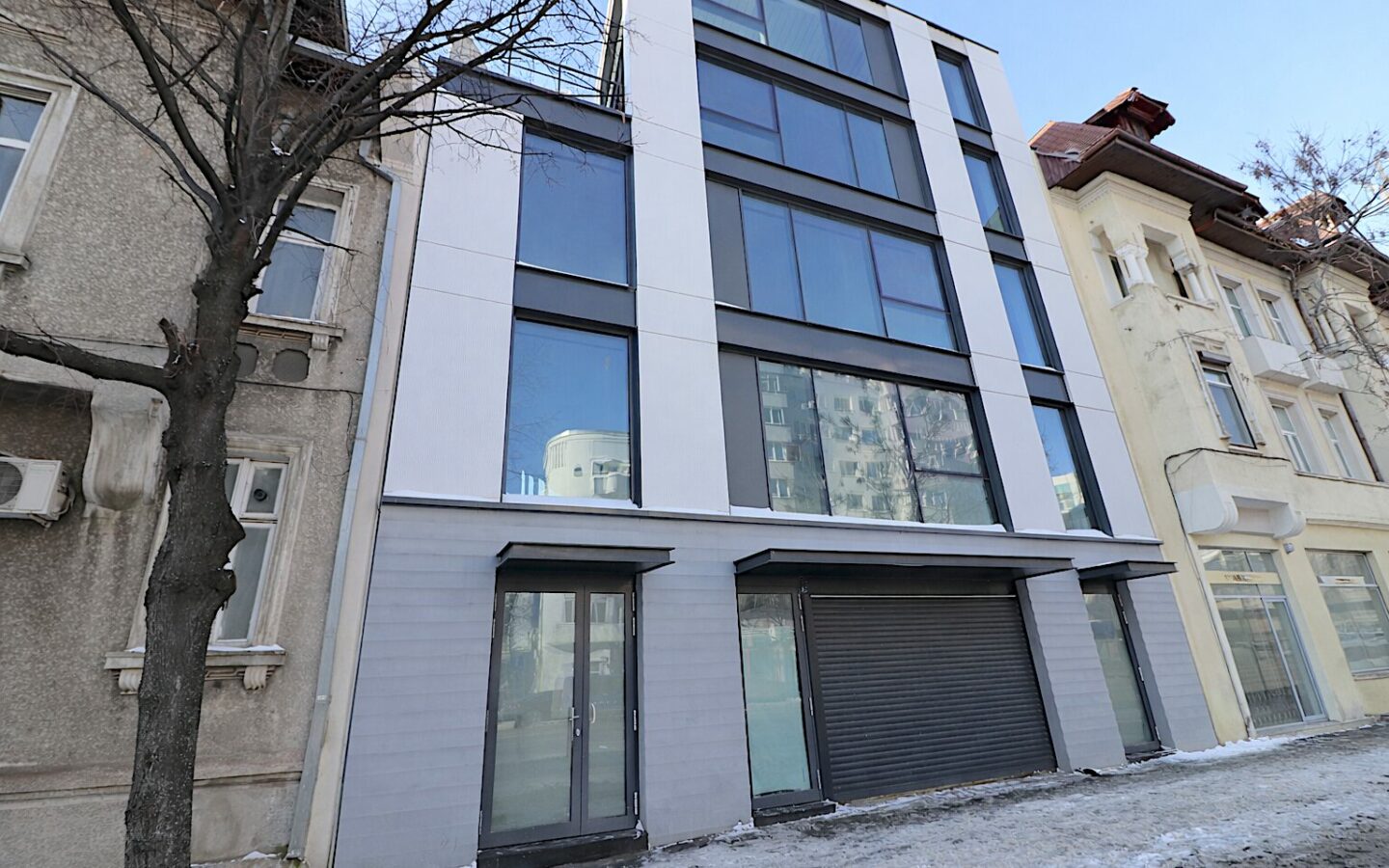 Modern Building In Dorbanți – Capitale