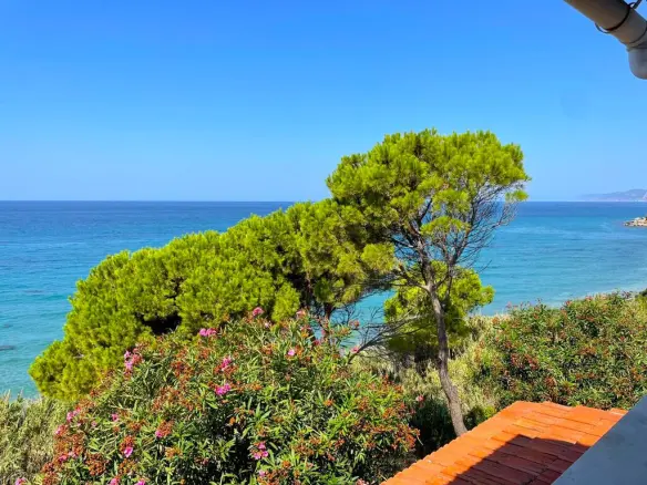 Villa 265 M² In Corfu