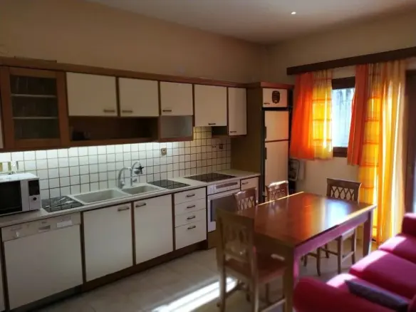 Detached House 285 M² In The Suburbs Of Thessaloniki