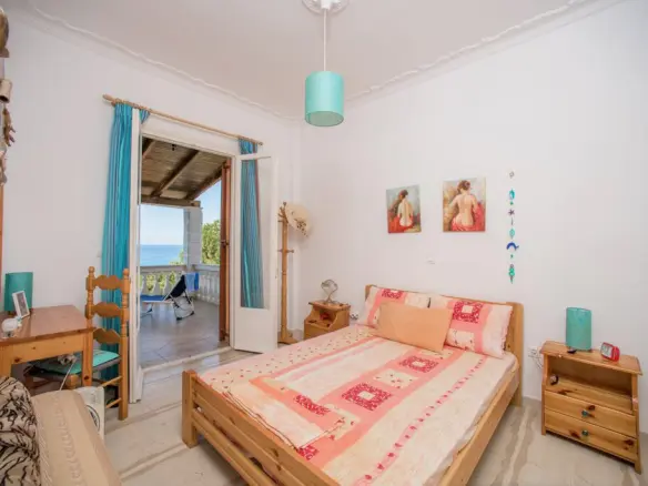 Villa 265 M² In Corfu