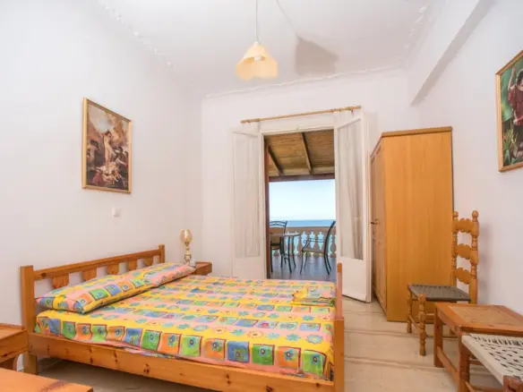 Villa 265 M² In Corfu