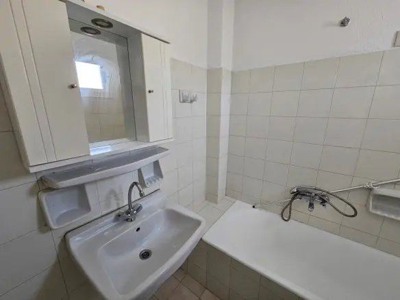 Building In Agios Nikolaos, Greece (1.240 M²)