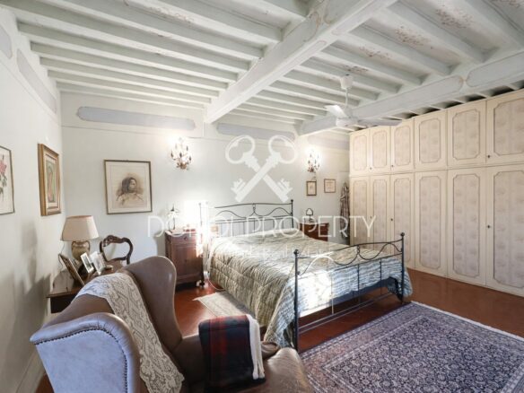 Porzione Di Villa In Stile Castello – Asciano (pisa)