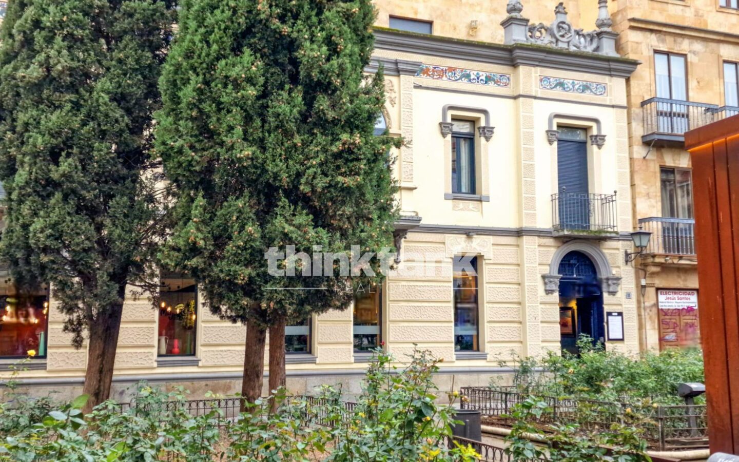 Exclusive Villa For Sale In Salamanca – Plaza Santa Eulalia