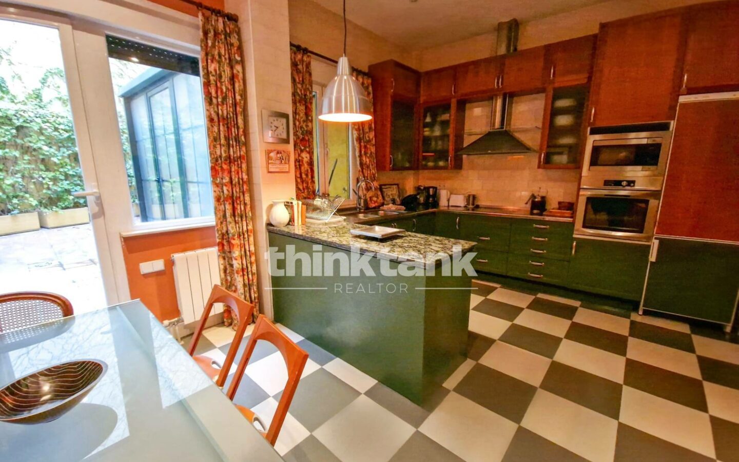 Exclusive Villa For Sale In Salamanca – Plaza Santa Eulalia